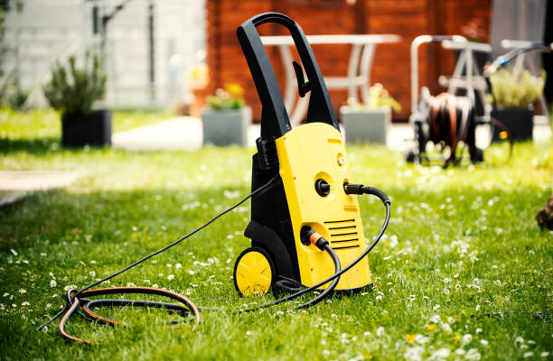 Best Animal Enclosure Cleaning  in Glencoe, MN